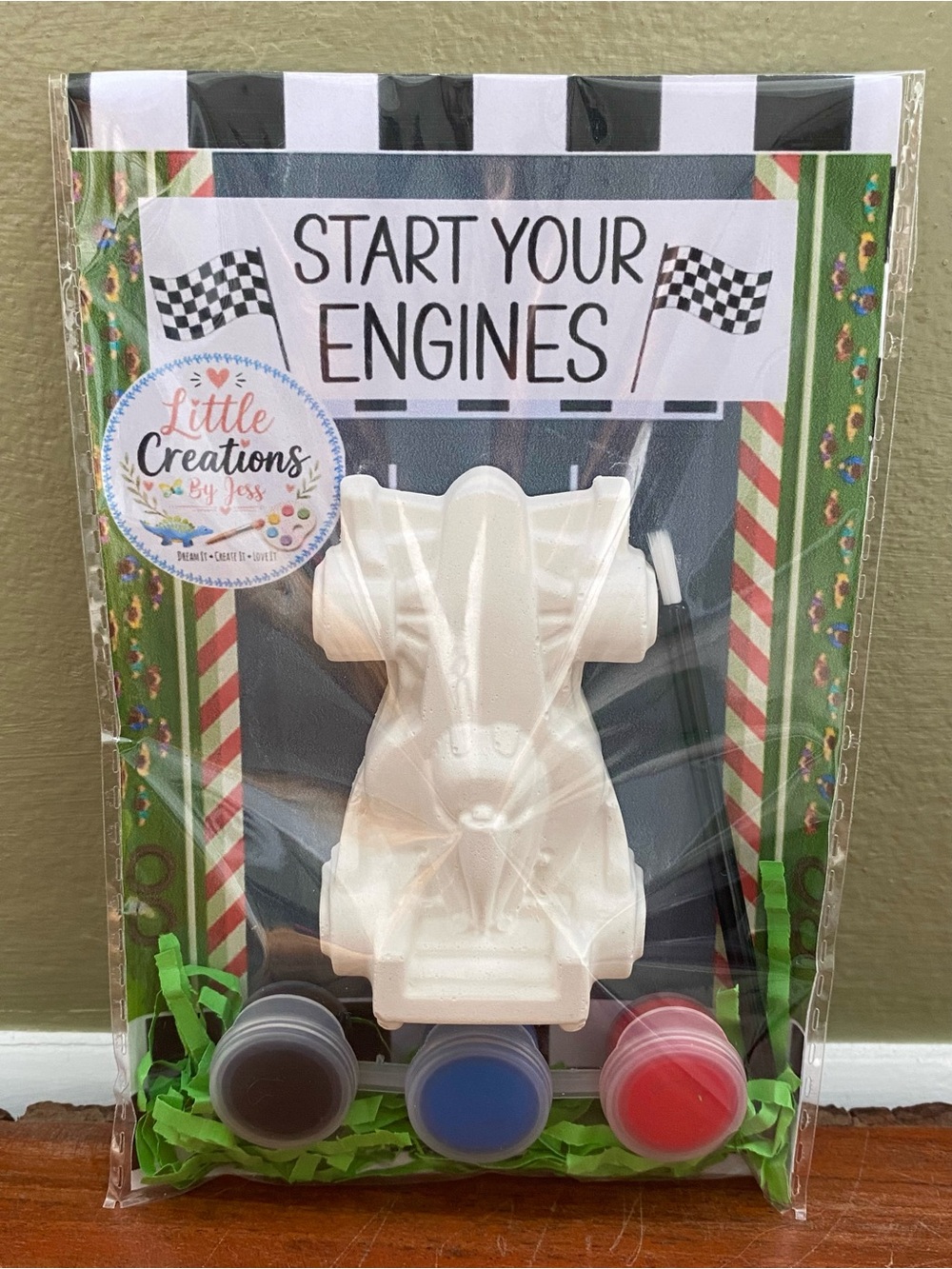 Paint-Your-Own Race Car 🏎️